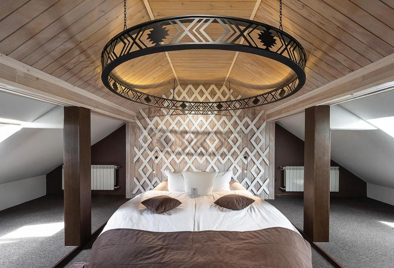 Stara Pravda Hotel บูโคเวล ภายนอก รูปภาพ