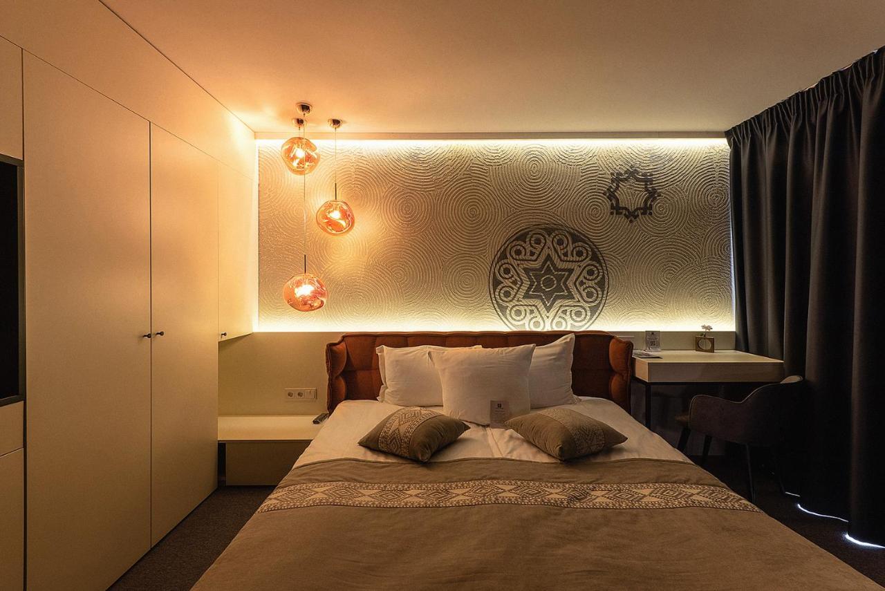 Stara Pravda Hotel บูโคเวล ภายนอก รูปภาพ